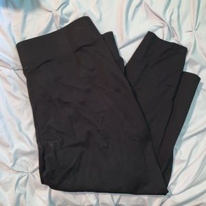 Torrid Cropped Slim Pixie Pant Size 3
